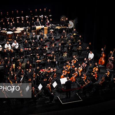 ریویو: نگاهی به کنسرت موسیقی «همراه با خاطره‌ها» به رهبری و با آهنگسازی «مجید انتظامی»
