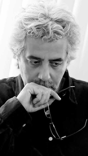 https://azadisq.com/Portals/0/images/content/1401/ahmad-reza-darvish.jpg?ver=WbExokwRDvNtPmRjyfOCog%3d%3d