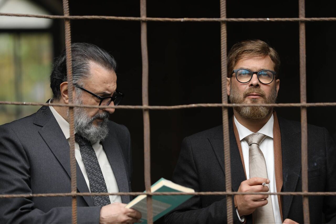 سکانسی از فیلم سینمایی «غبار میمون»، ساختۀ «آرش معیریان»