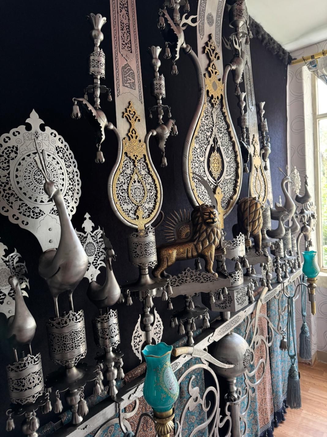 طاووس در هنر عاشورایی طاووس در هنر عاشورایی