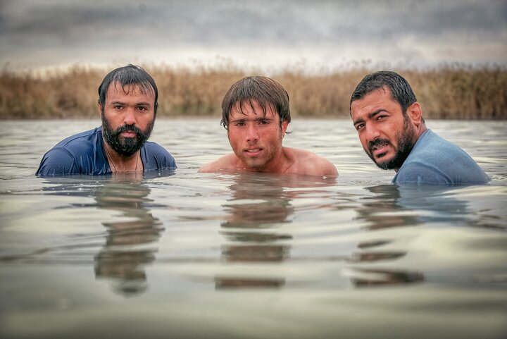 کاراکتر «موسی» در فیلم «پل»، ساختۀ «محمد عسگری» با نقشآفرینی «روحالله زمانی» کاراکتر «موسی» در فیلم «پل»، ساختۀ «محمد عسگری» با نقشآفرینی «روحالله زمانی»