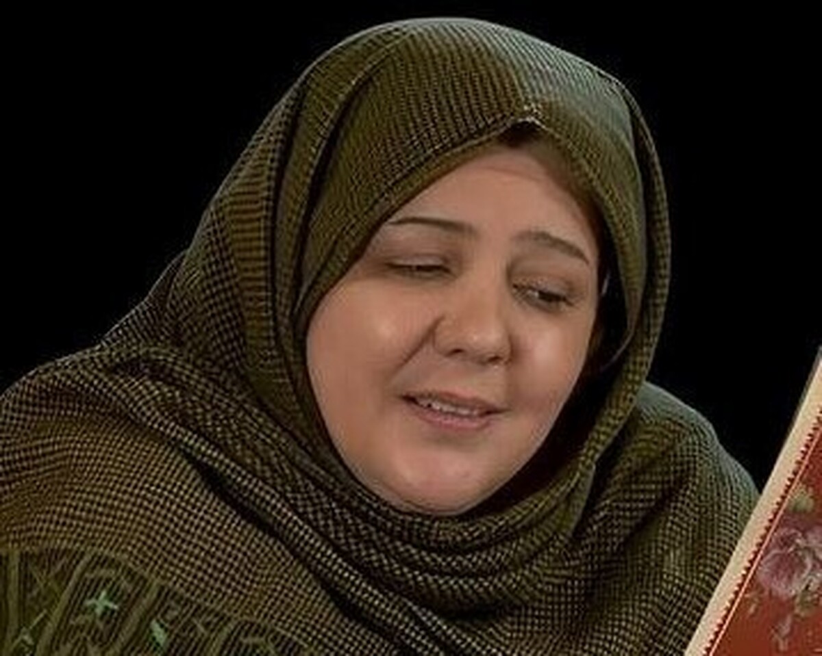 «زویا امامی» بازیگر تئاتر و تلویزیون «زویا امامی» بازیگر تئاتر و تلویزیون