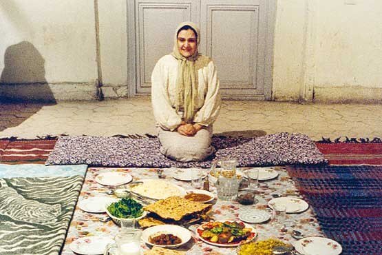 «گلاب آدینه» در نقش عفت خانم در فیلم سینمایی «مهمان مامان» «گلاب آدینه» در نقش عفت خانم در فیلم سینمایی «مهمان مامان»