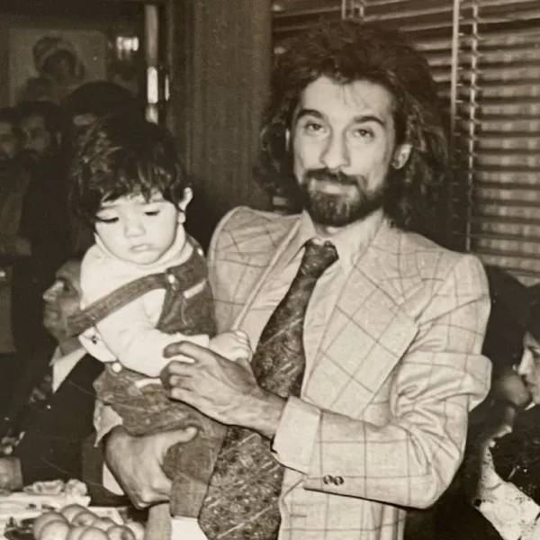 «انوشیروان ارجمند» در دوران جوانی «انوشیروان ارجمند» در دوران جوانی